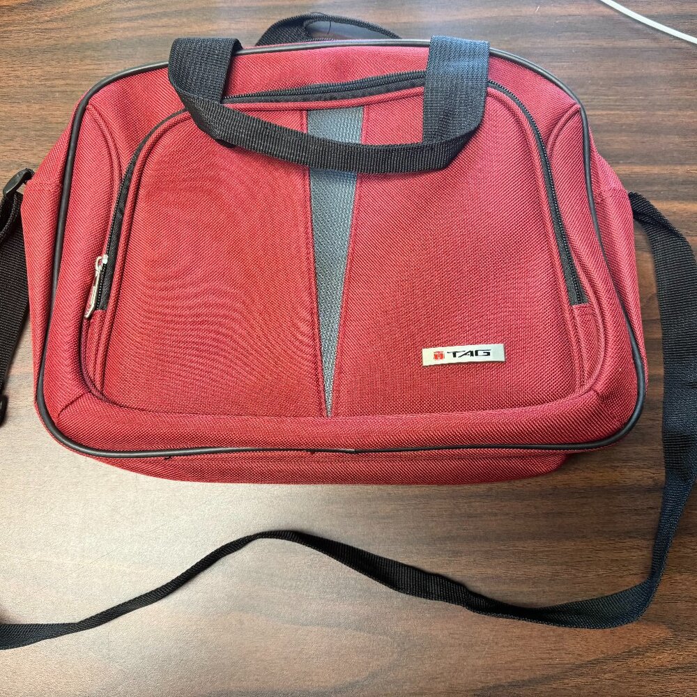 TAG Unisex Messenger Travel Bag, Red & Black w/adjustable shoulder strap